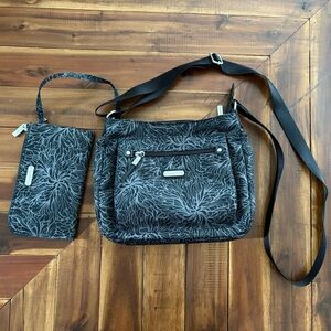 Baggallini Uptown Crossbody Bag with RFID Phone Wristlet in Midnight Blossom